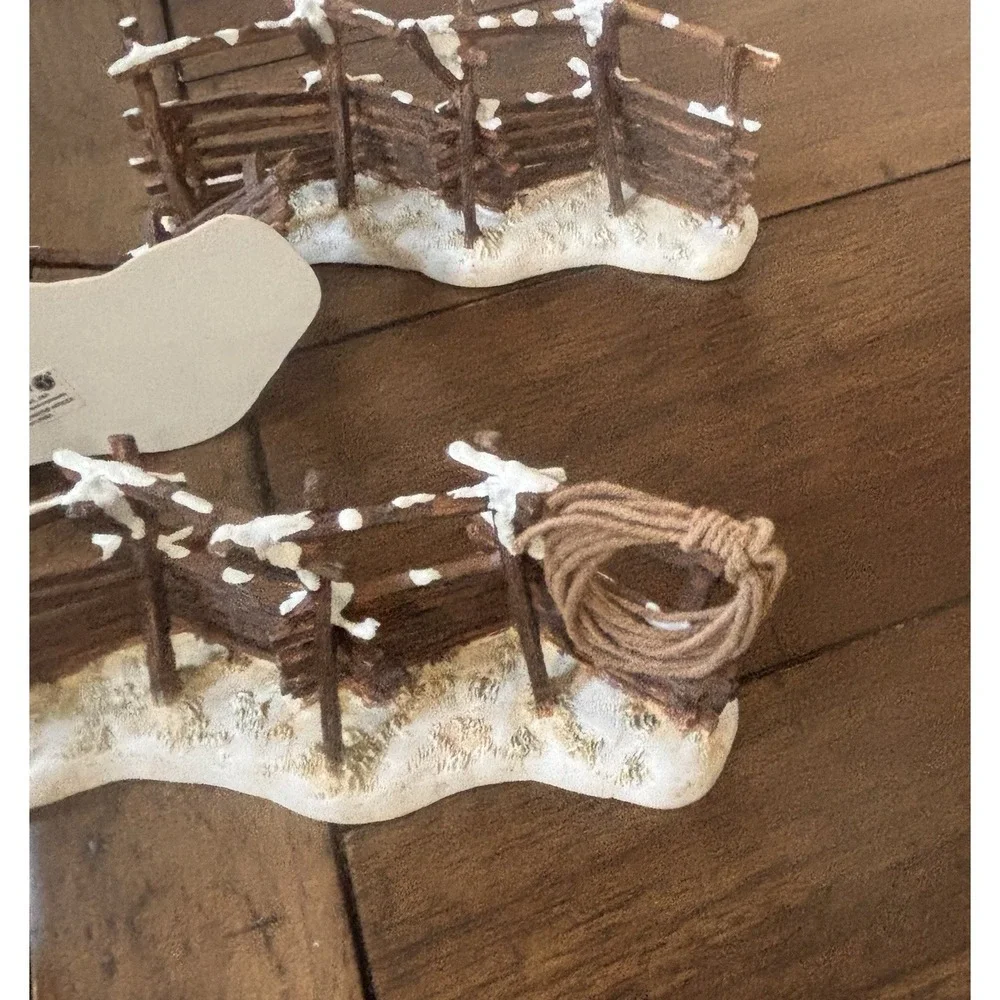 Department 56 Village Accessories Corral Fence 52746 Set (4) Box Lasso Rope READ